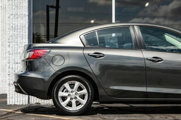 Used 2011 MAZDA 3 I
