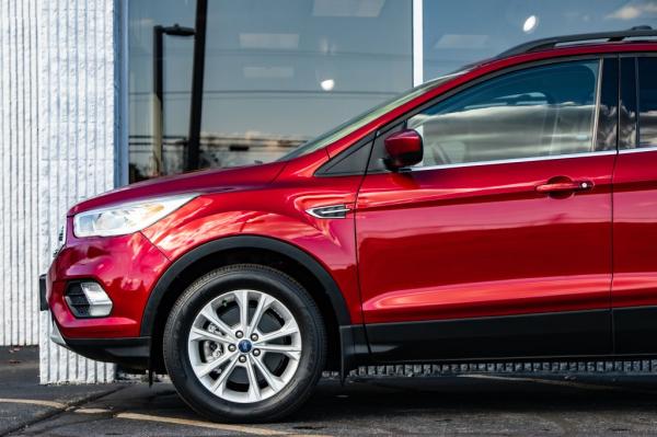 Used 2017 FORD ESCAPE SE