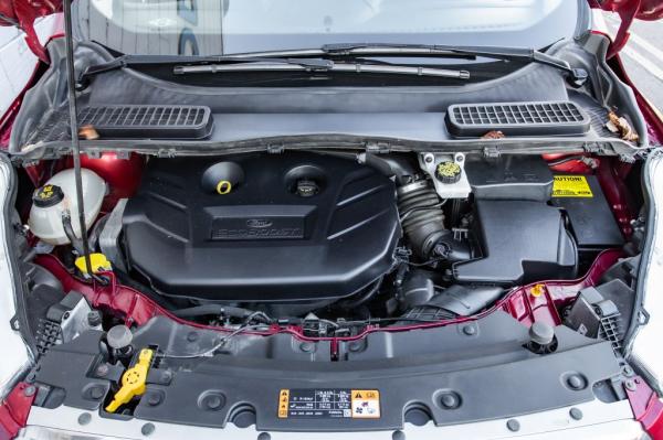 Used 2017 FORD ESCAPE SE