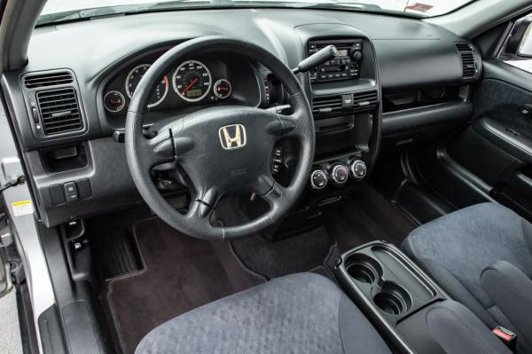 Used 2005 HONDA CR V LX