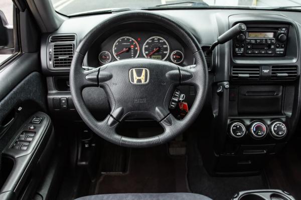 Used 2005 HONDA CR V LX