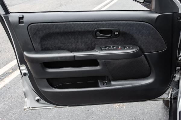 Used 2005 HONDA CR V LX