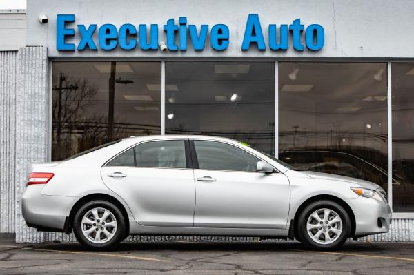 Used 2011 Toyota CAMRY LE LE
