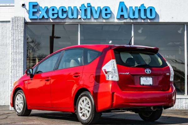 Used 2014 Toyota PRIUS V III