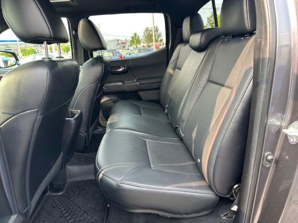 Used 2022 Toyota TACOMA DOUBLE CAB