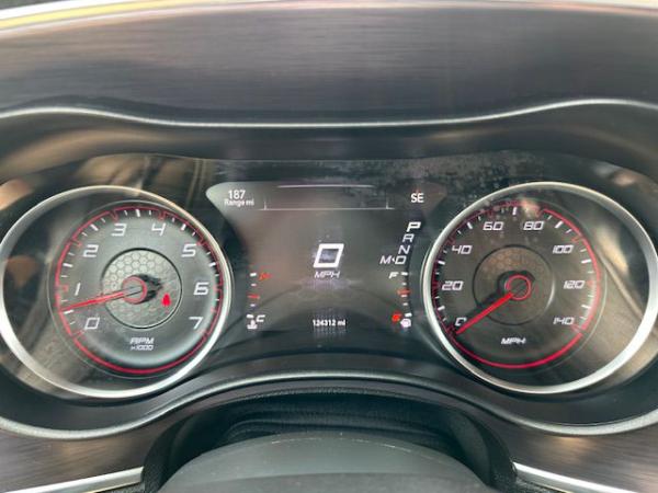 Used 2015 DODGE CHARGER SE SE