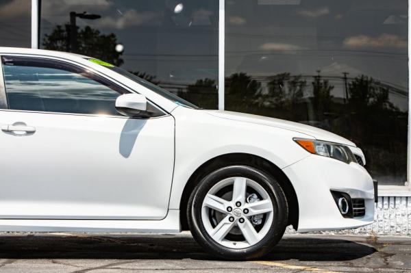Used 2012 Toyota CAMRY SE SE