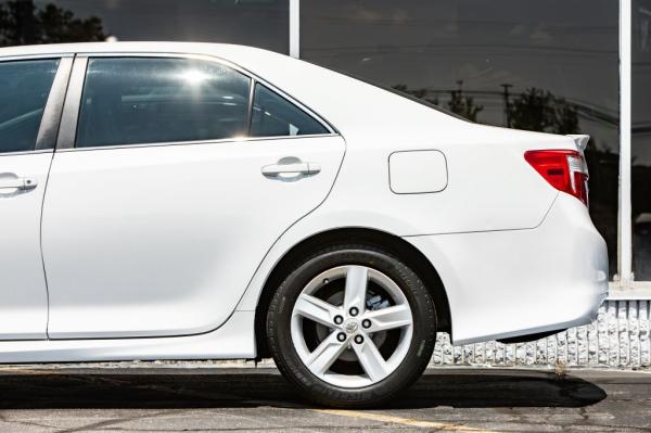 Used 2012 Toyota CAMRY SE SE