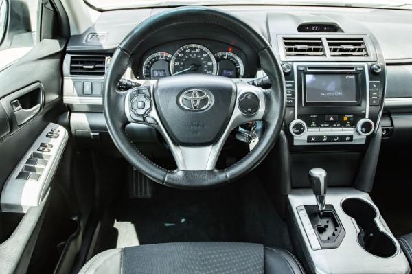 Used 2012 Toyota CAMRY SE SE