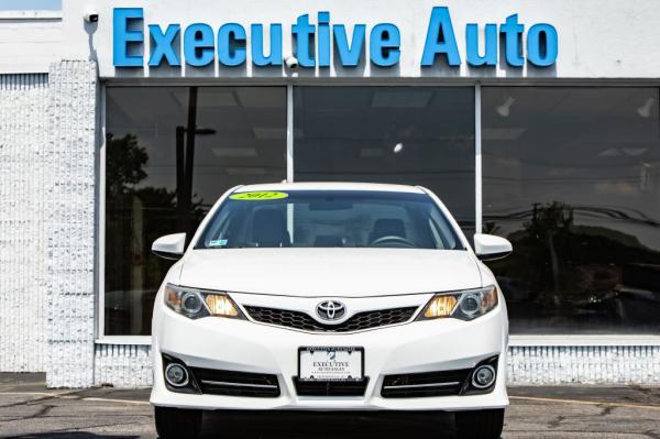 Used 2012 Toyota CAMRY SE SE