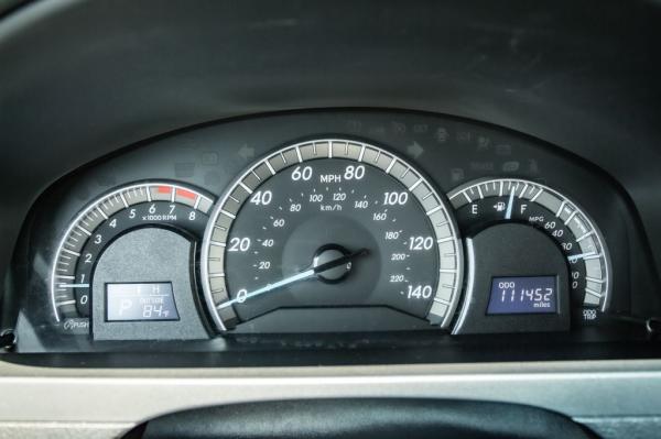 Used 2012 Toyota CAMRY SE SE