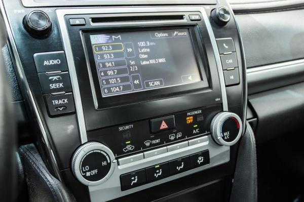 Used 2012 Toyota CAMRY SE SE
