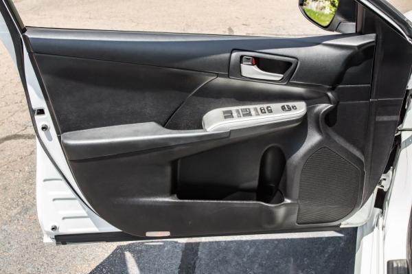 Used 2012 Toyota CAMRY SE SE