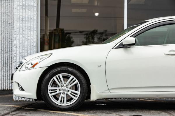Used 2015 INFINITI Q40 sedan