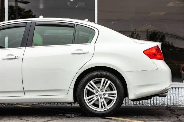 Used 2015 INFINITI Q40 sedan