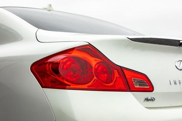 Used 2015 INFINITI Q40 sedan