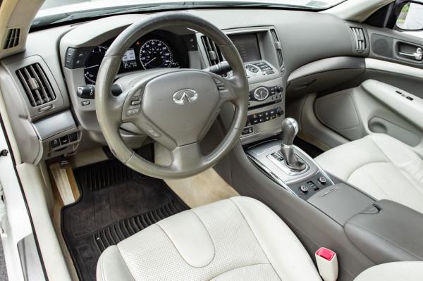 Used 2015 INFINITI Q40 sedan