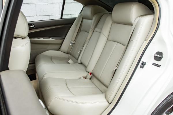 Used 2015 INFINITI Q40 sedan
