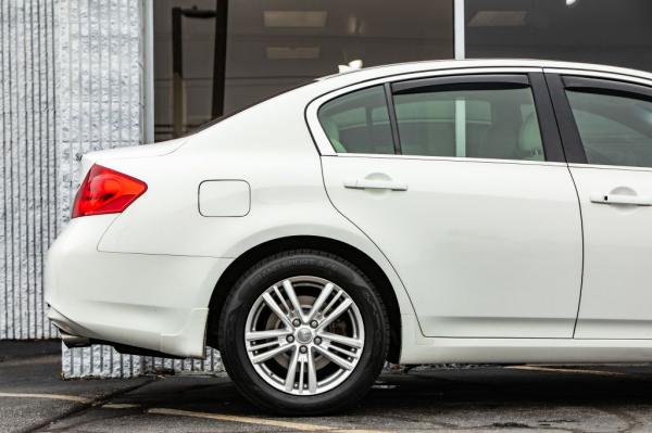 Used 2015 INFINITI Q40 sedan