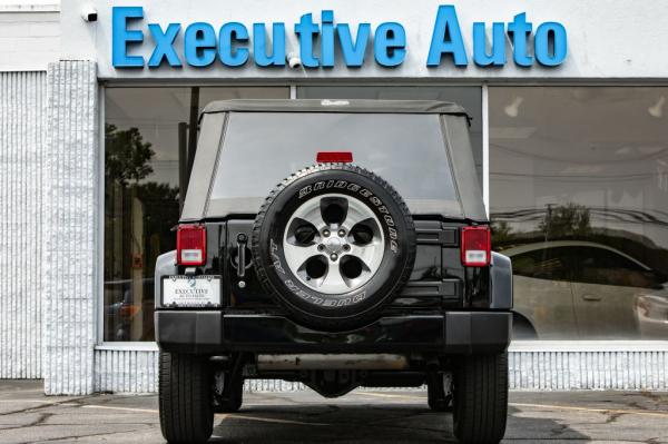 Used 2016 JEEP WRANGLER UNLIMI SAHARA