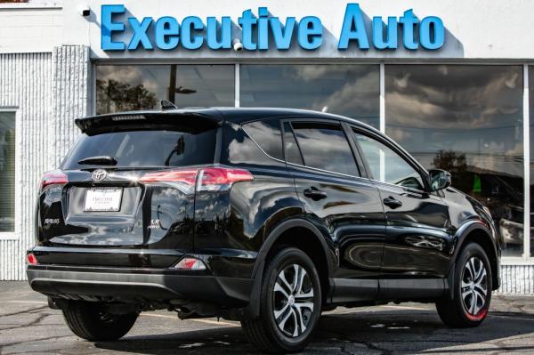 Used 2018 Toyota RAV4 LE