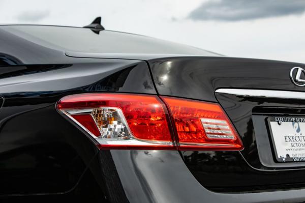 Used 2012 LEXUS ES350 350