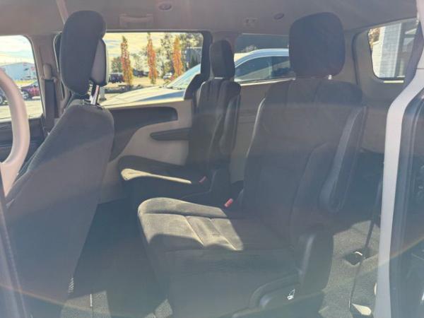 Used 2016 DODGE GRAND CARAVAN SXT