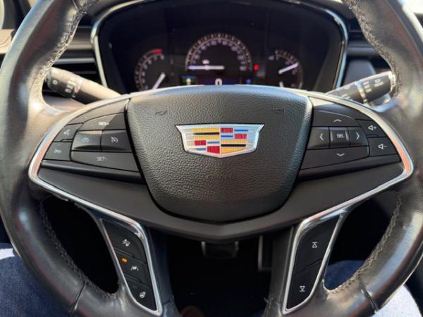 Used 2017 CADILLAC XT5 LUXURY