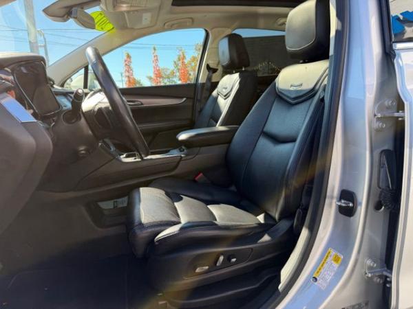 Used 2017 CADILLAC XT5 LUXURY