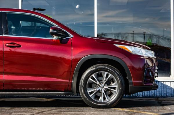 Used 2017 Toyota HIGHLANDER LE