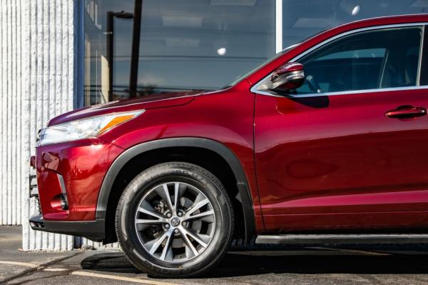 Used 2017 Toyota HIGHLANDER LE