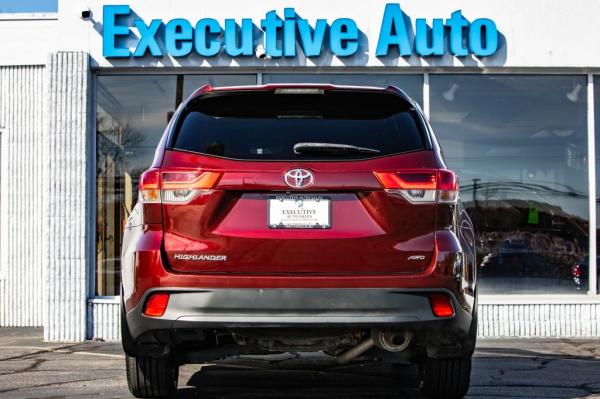 Used 2017 Toyota HIGHLANDER LE