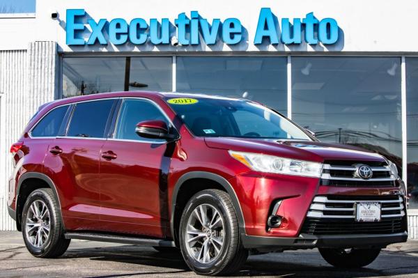 Used 2017 Toyota HIGHLANDER LE