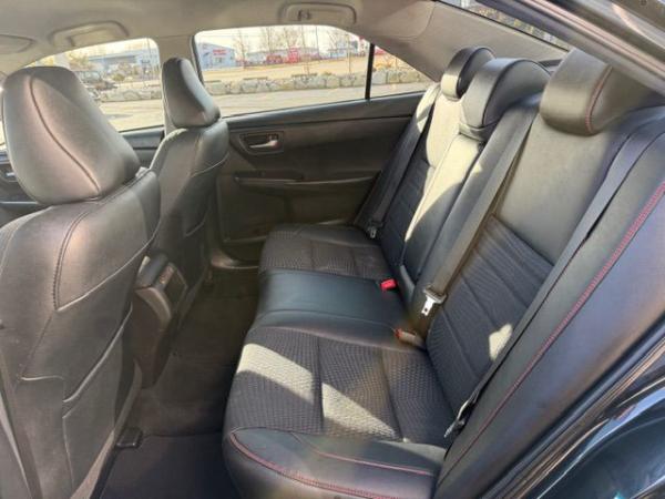 Used 2015 Toyota CAMRY SE SE