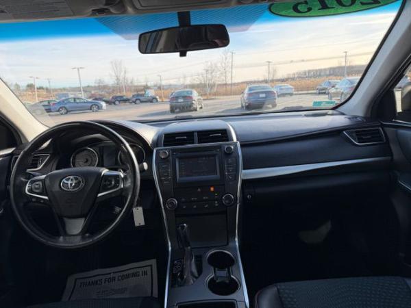 Used 2015 Toyota CAMRY SE SE
