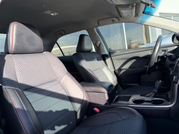 Used 2015 Toyota CAMRY SE SE