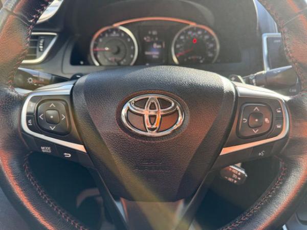 Used 2015 Toyota CAMRY SE SE