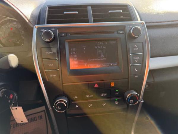 Used 2015 Toyota CAMRY SE SE