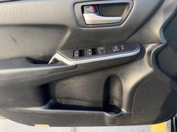 Used 2015 Toyota CAMRY SE SE