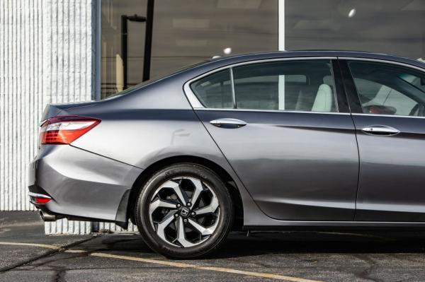 Used 2017 HONDA ACCORD EX L