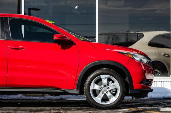 Used 2017 HONDA HR V EX