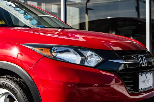 Used 2017 HONDA HR V EX