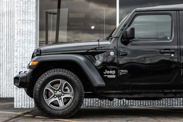 Used 2018 JEEP WRANGLER UNLIMI SPORT S