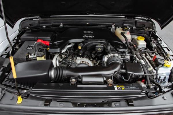 Used 2018 JEEP WRANGLER UNLIMI SPORT S