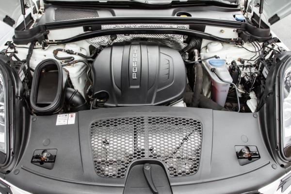 Used 2018 PORSCHE MACAN SPORT ED Sport Ed