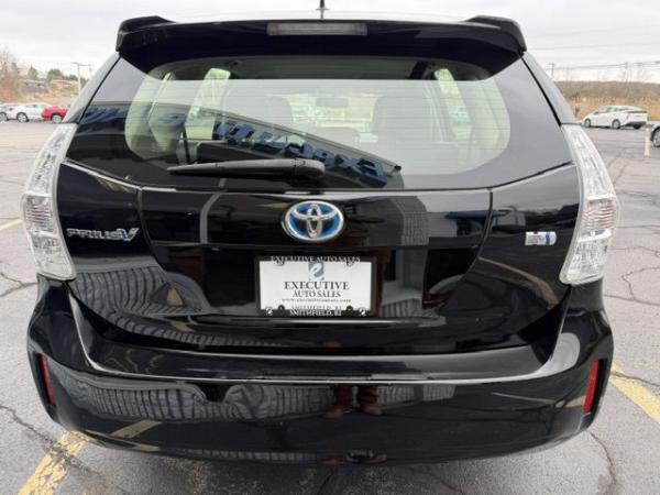 Used 2012 Toyota PRIUS V v