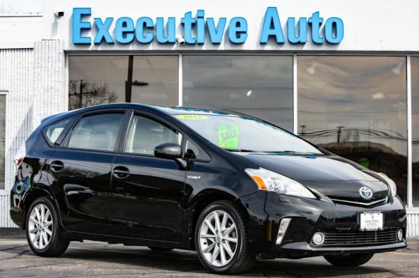 2012 Toyota Prius v Five