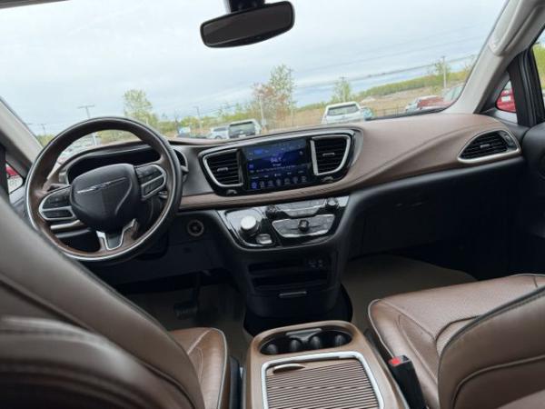 Used 2017 CHRYSLER PACIFICA LIMITED