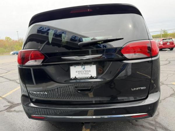 Used 2017 CHRYSLER PACIFICA LIMITED