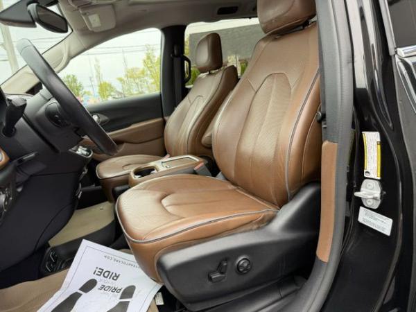 Used 2017 CHRYSLER PACIFICA LIMITED